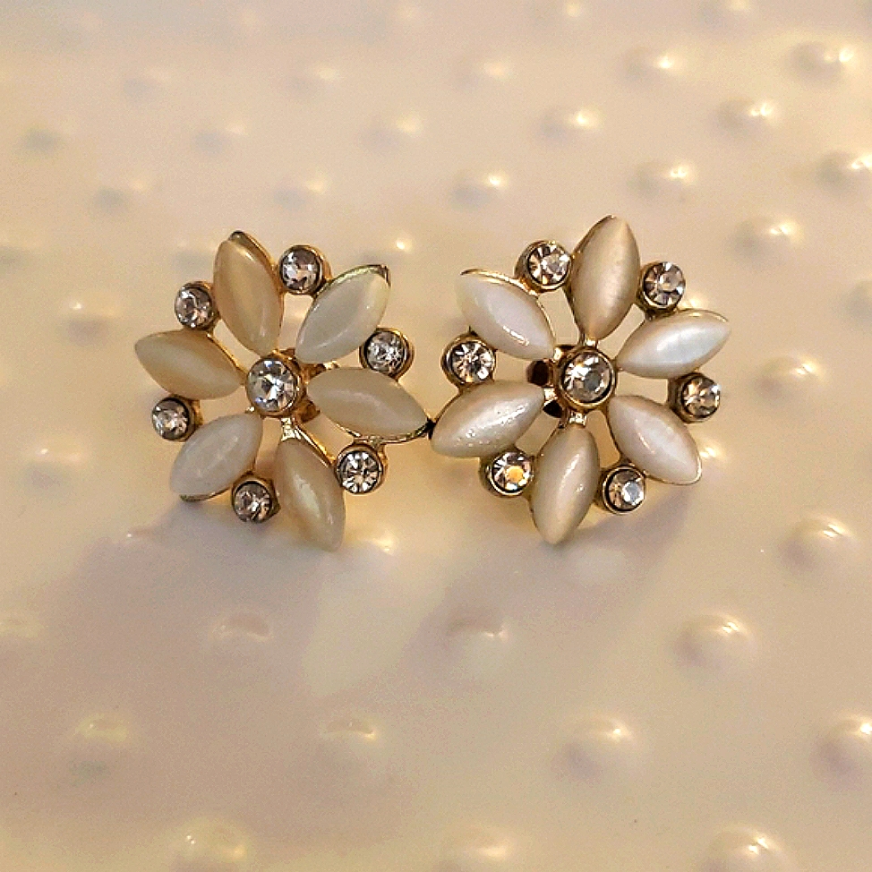 Flowerstudearrings